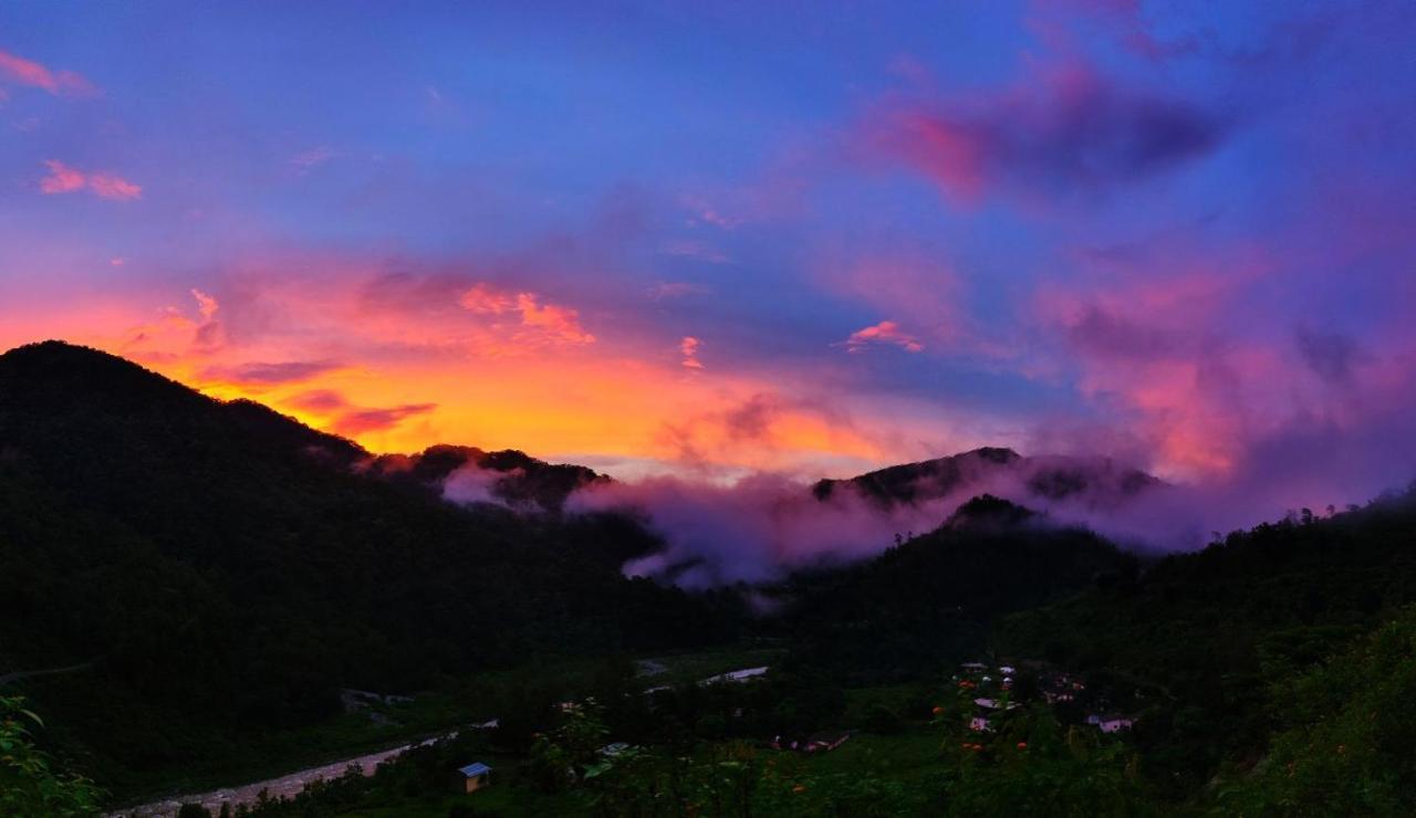 Maatre Yoga Retreat Villa Marchula ภายนอก รูปภาพ